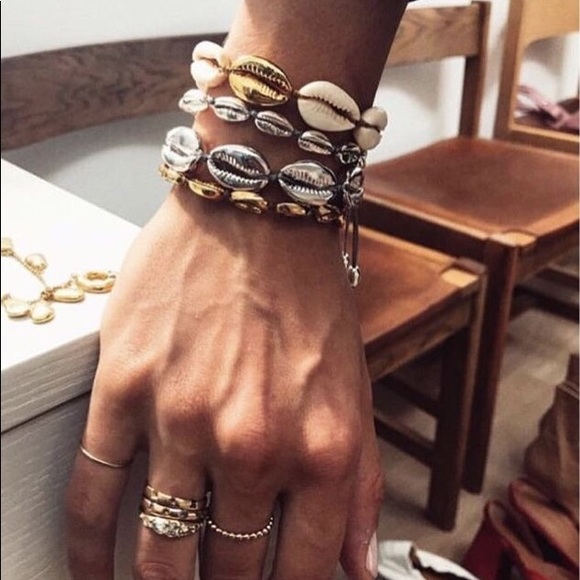 SALE Cowrie Shell Gold Bracelet or Anklet - Picture 3 of 4